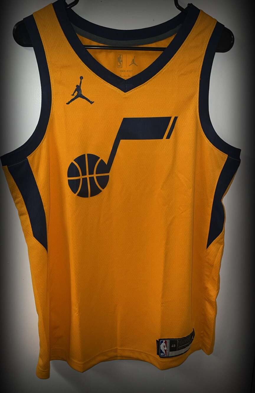 Utah Jazz Jordan NBA Connected Jersey Gold Black Size M - Picture 2 of 8